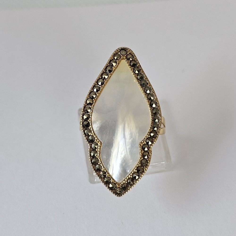 Vintage Style Mother of Pearl with Marcasites Ring 18k/925 Size 7! - Picture 14 of 14